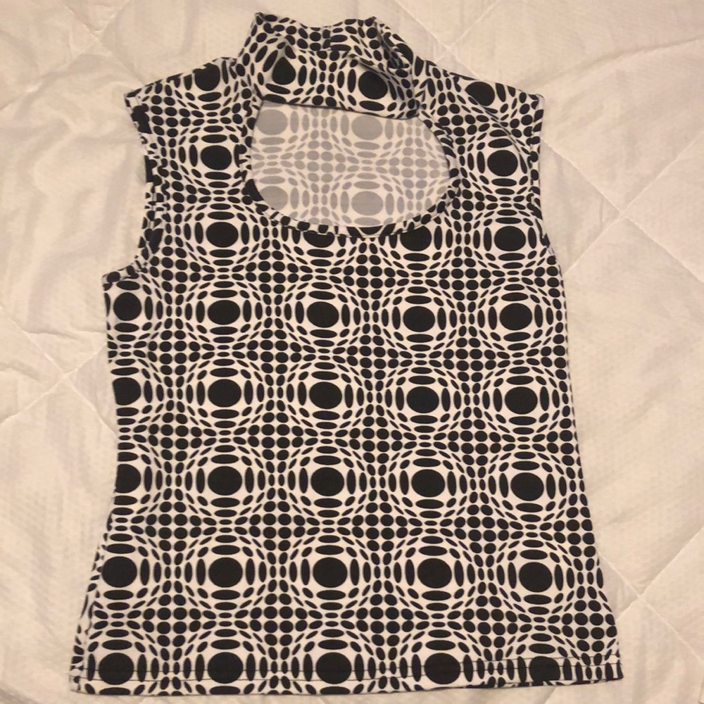 Retro black and white top